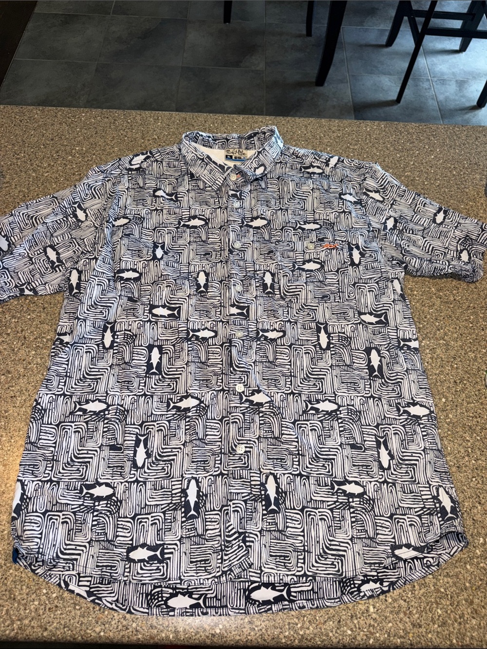 Salt Life Men’s Navy & White Short-Sleeve Button-Down Shirt